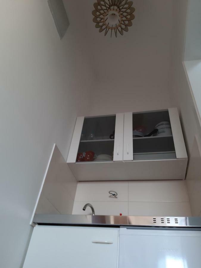 Appartement Studio Apartman Lady à Njivice Extérieur photo