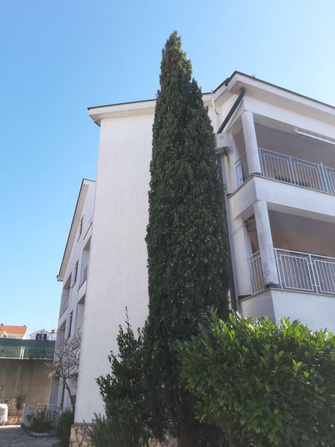 Appartement Studio Apartman Lady à Njivice Extérieur photo